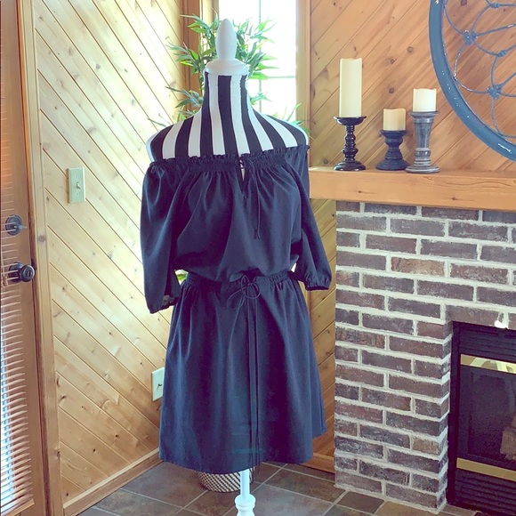LOFT Dresses & Skirts - Ann Taylor Loft Off or On Shoulder Navy Boat Dress